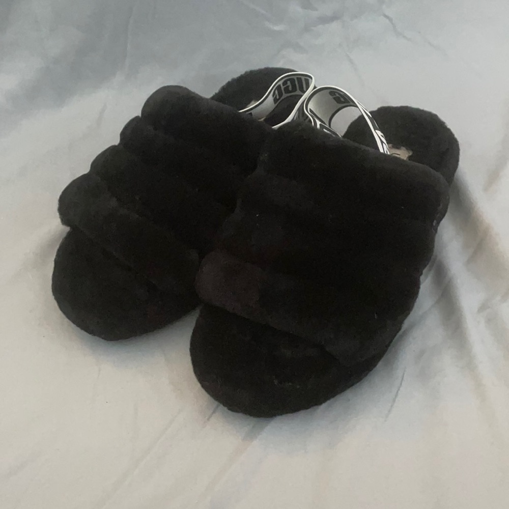UGG fuzzy sandals